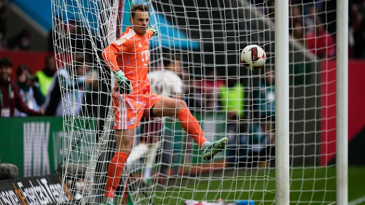 Neuer gera dúvidas na Alemanha, mas Bayern garante: «É o nosso número um»