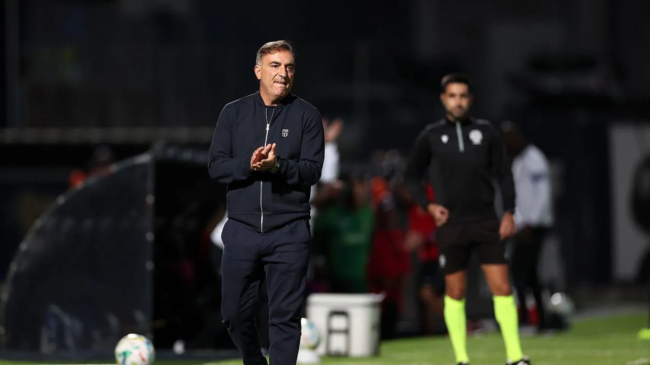 Carlos Carvalhal assume derrota e lamenta quebra emocional do Famalicão