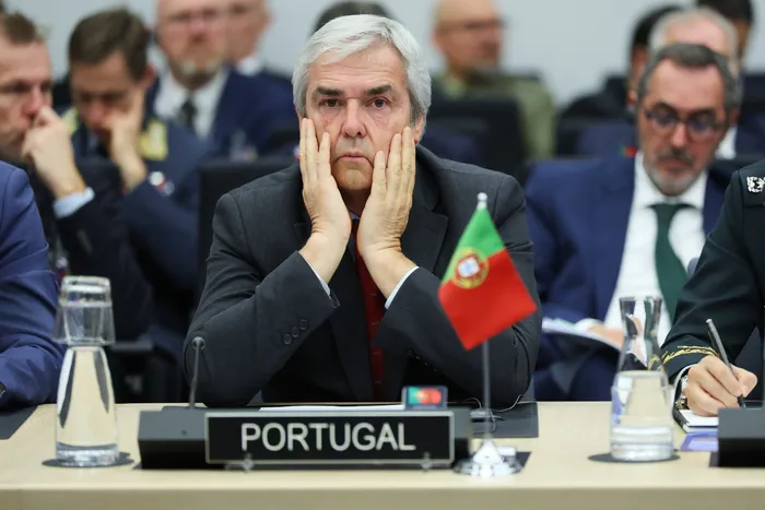 Governo vai alterar critérios de acesso às Forças Armadas e rever regras sobre altura e doenças