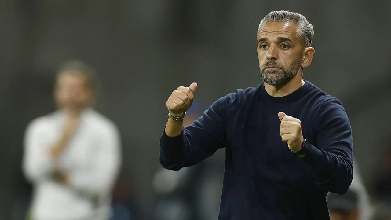Rui Borges ofereceu camisola a primo em Lens: «Era o mínimo que podia fazer»