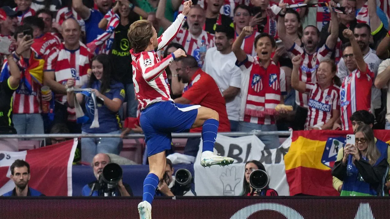 VÍDEO: Atlético marca cedo e derrota United de Bruno Fernandes e Dalot