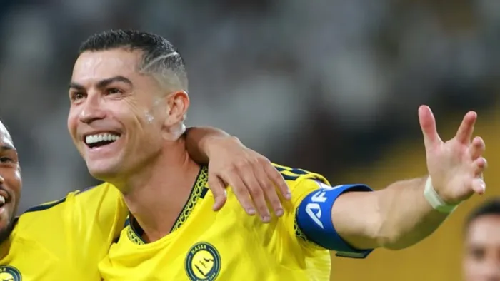 Em plena polémica, este foi o gesto que os colegas de Seleção tiveram para com Cristiano Ronaldo e que quase ninguém reparou