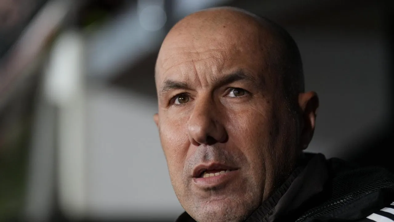 Jardim recusa ensinar jogadores do Flamengo a marcar penáltis após eliminação