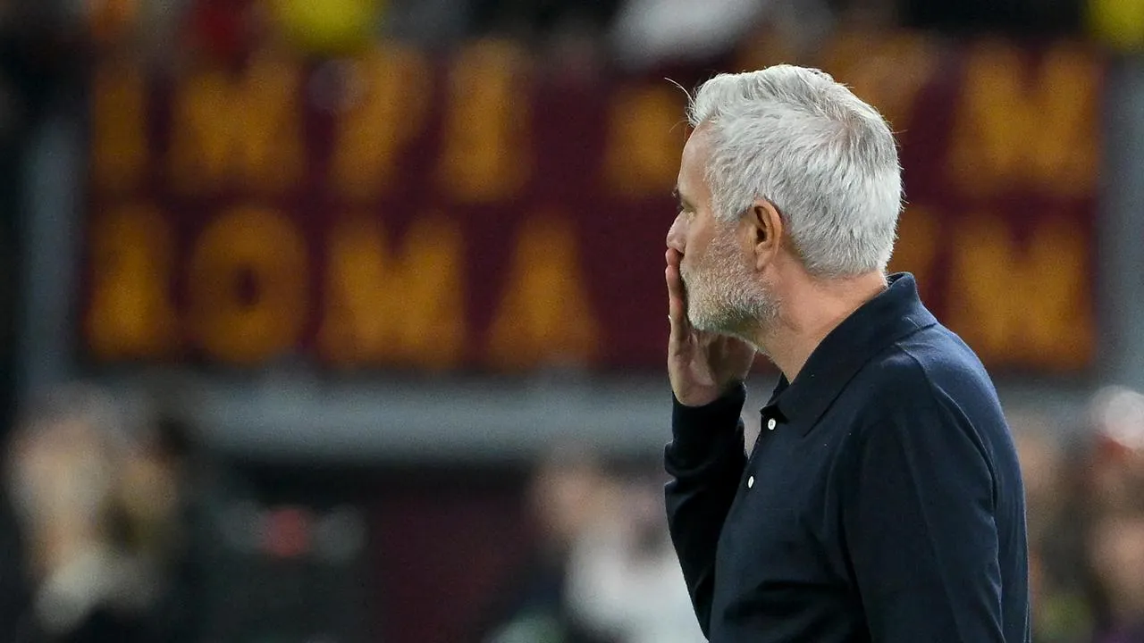 Mourinho agradece carinho dos adeptos da Roma: «Gratidão eterna»