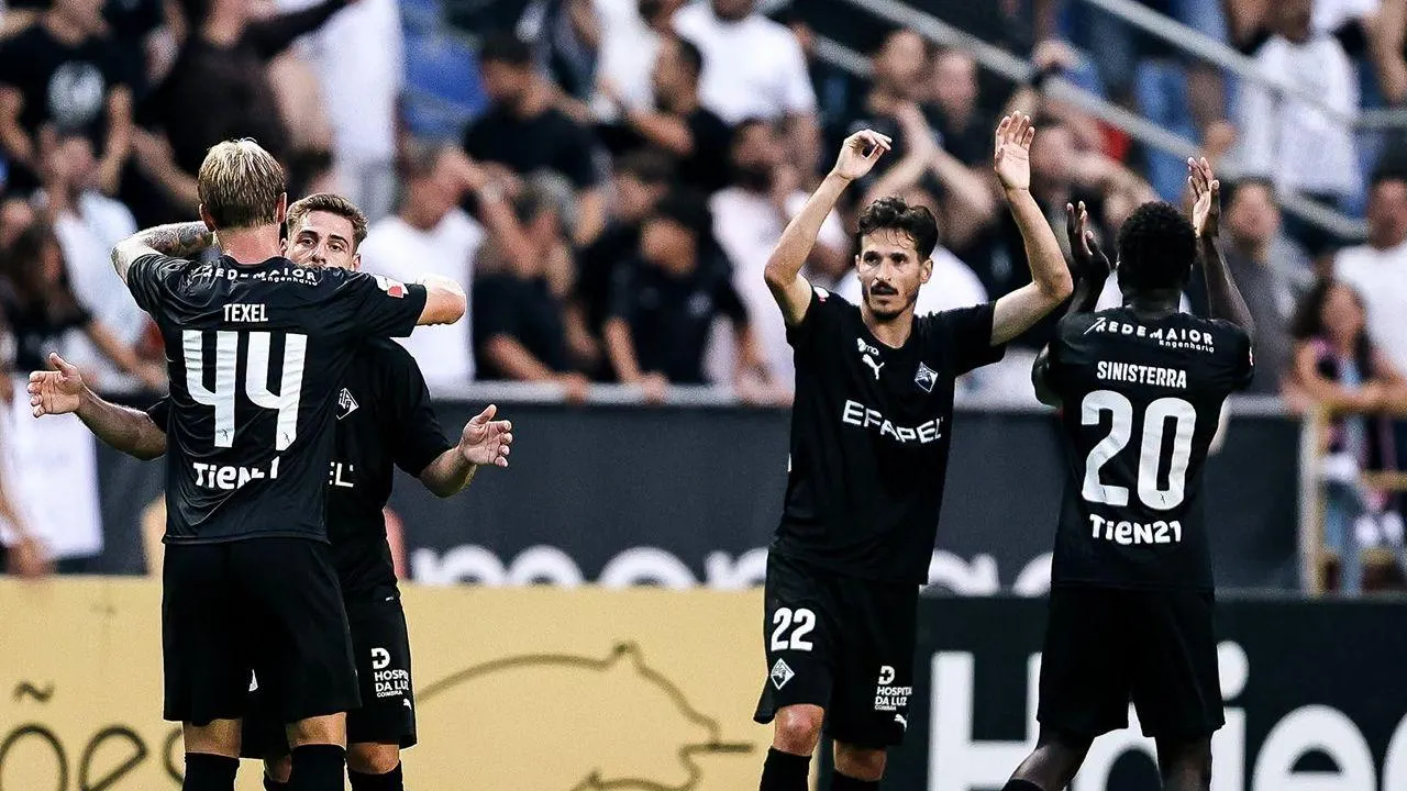 Académica dá a volta ao resultado e afasta Amarante da Taça de Portugal