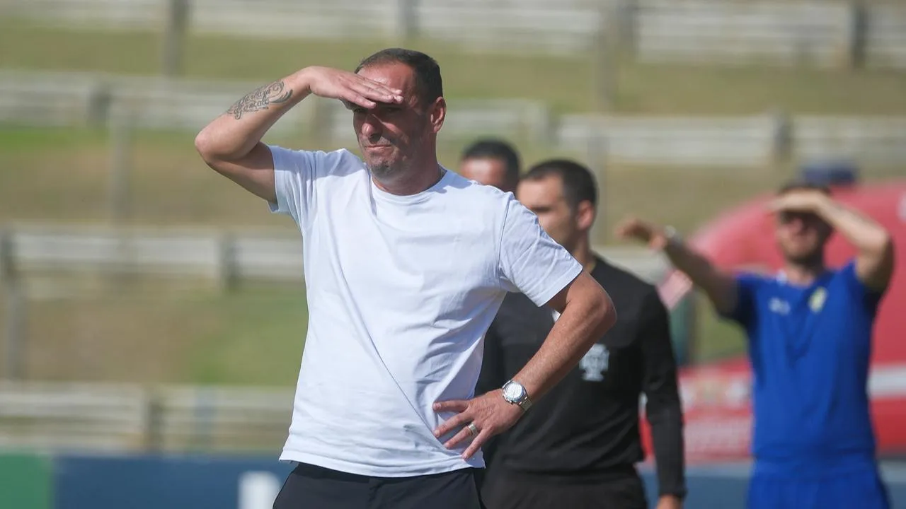 Petit quer Santa Clara a encarar o Benfica de igual para igual