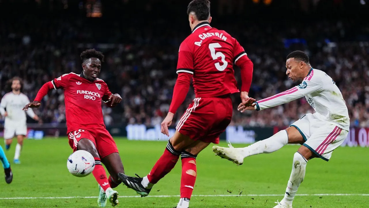 VÍDEO: Real Madrid goleia Sevilha com bis de Mbappé antes do clássico