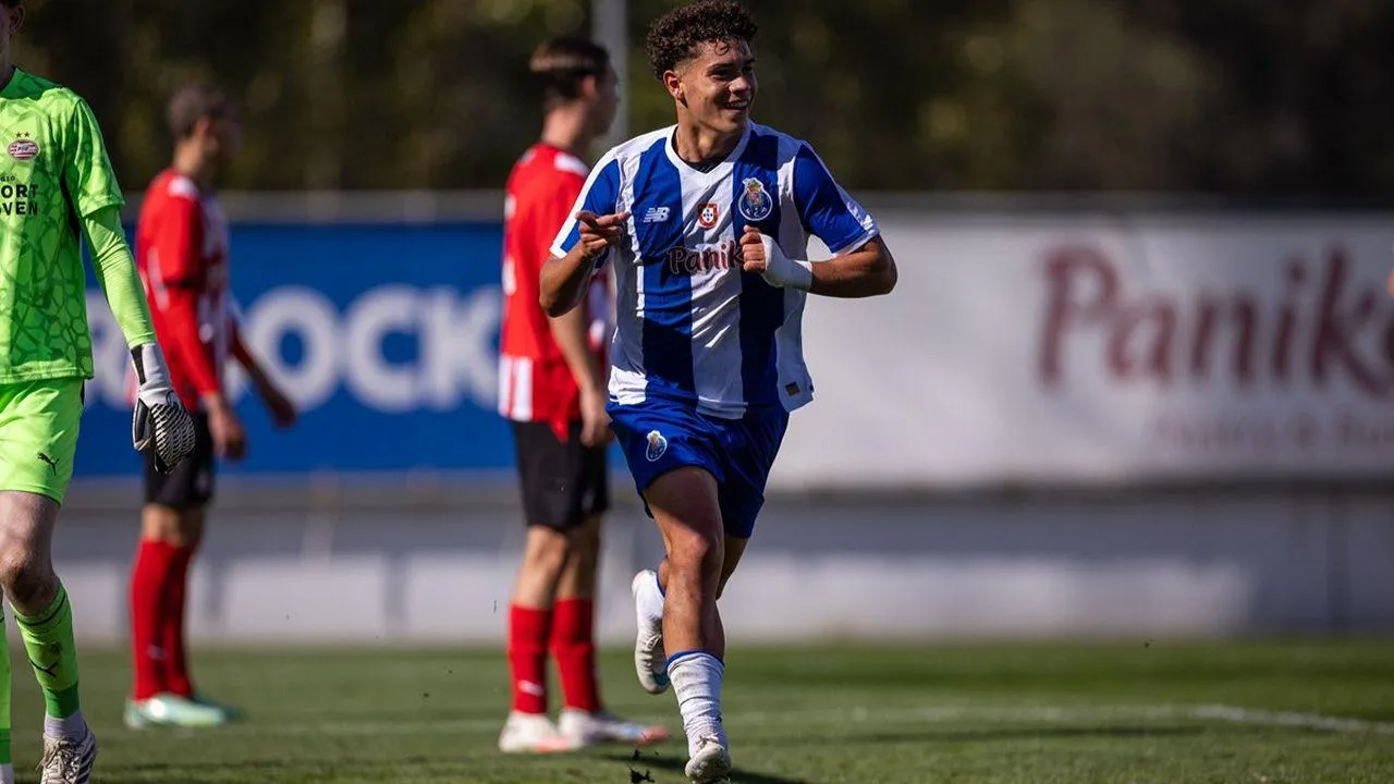 Youth League: FC Porto vence PSV por 3-1 no primeiro jogo de Gabriel Mec