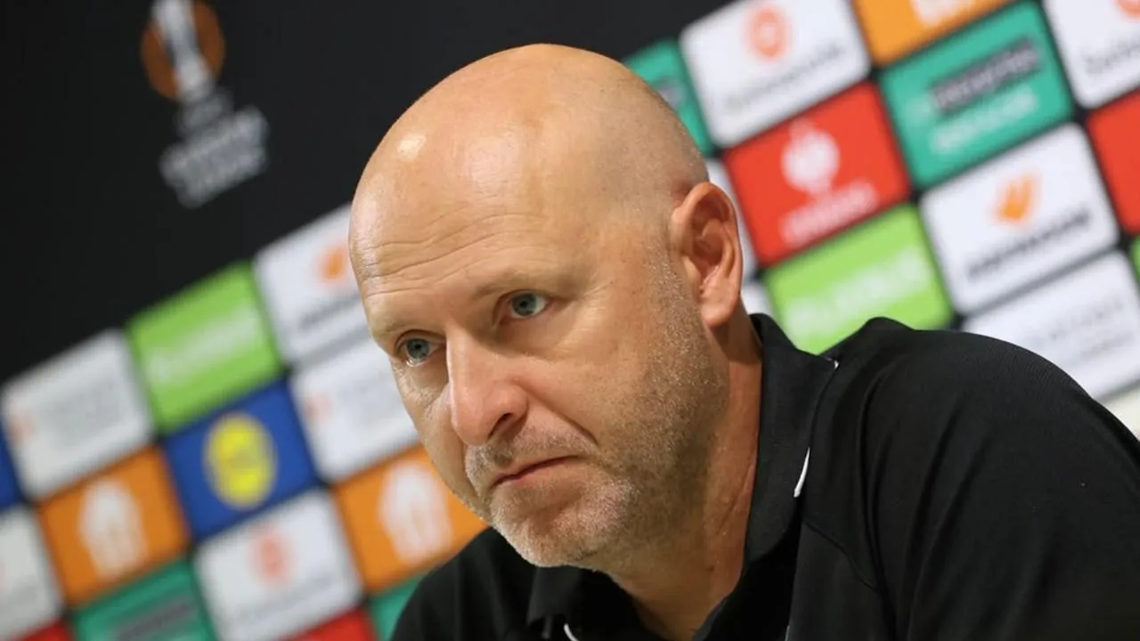 Carlos Simões quer Torreense reconhecido pela competência frente ao Ferencváros