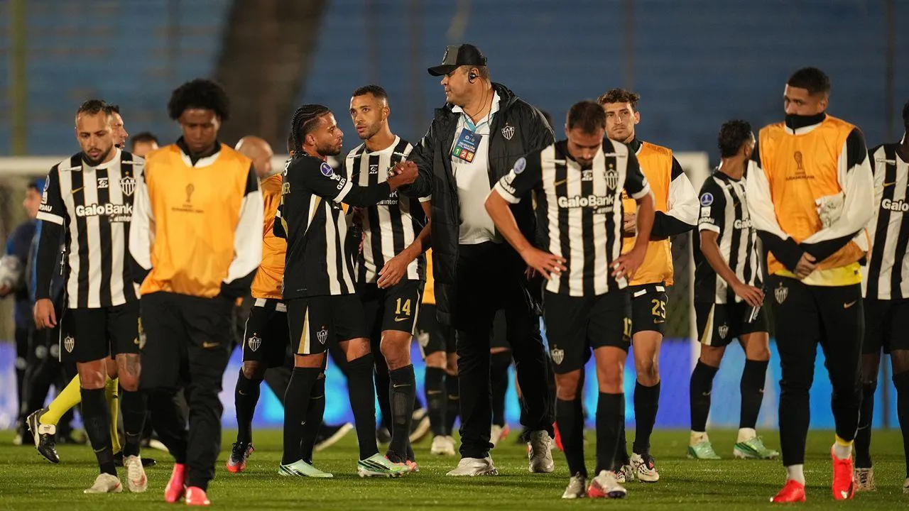 Taça Sul-Americana: Atlético Mineiro perde, mas garante lugar na final