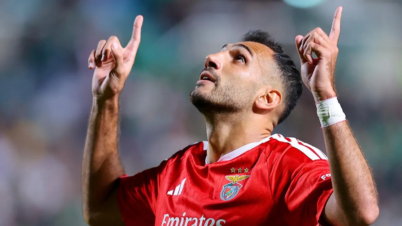 Pavlidis com arranque inédito: 16 golos e quatro assistências em 16 jogos