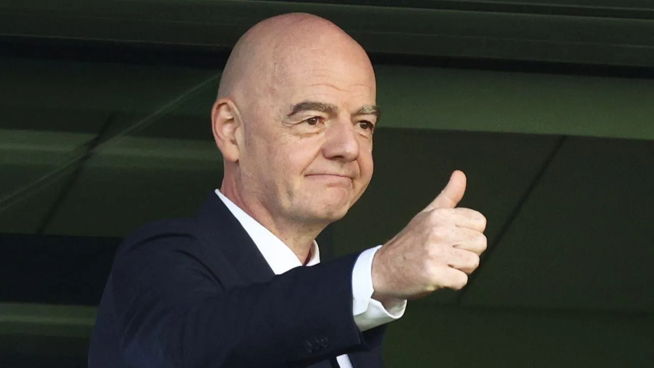 Confederação Asiática dá apoio a Infantino para novo mandato à frente da FIFA