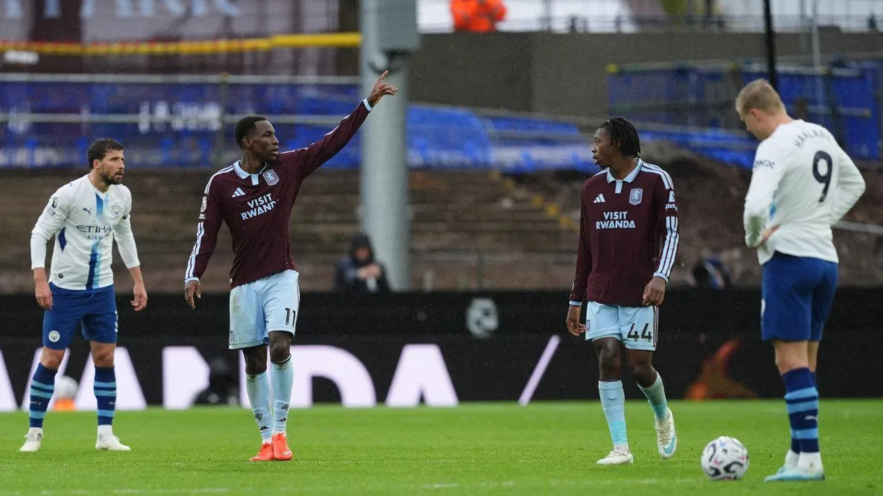 Inglaterra: Aston Villa bate Man. City e põe fim à série histórica do líder