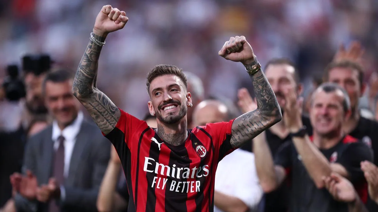 Samu Castillejo despede-se dos relvados aos 31 anos após ser campeão pelo Milan