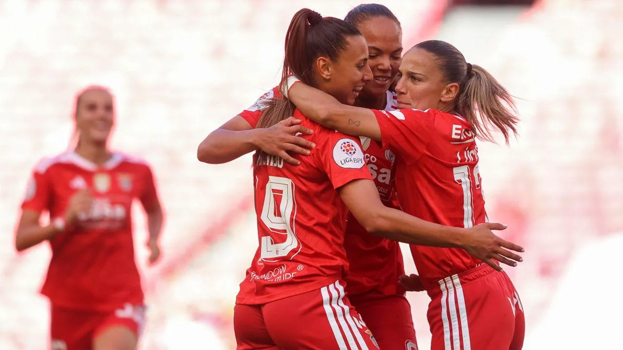 Feminino: Benfica vence Sporting por 4-1 e assume a liderança