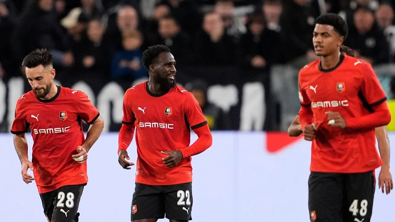 França: Rennes vence Estrasburgo em crise e sobe à liderança isolada