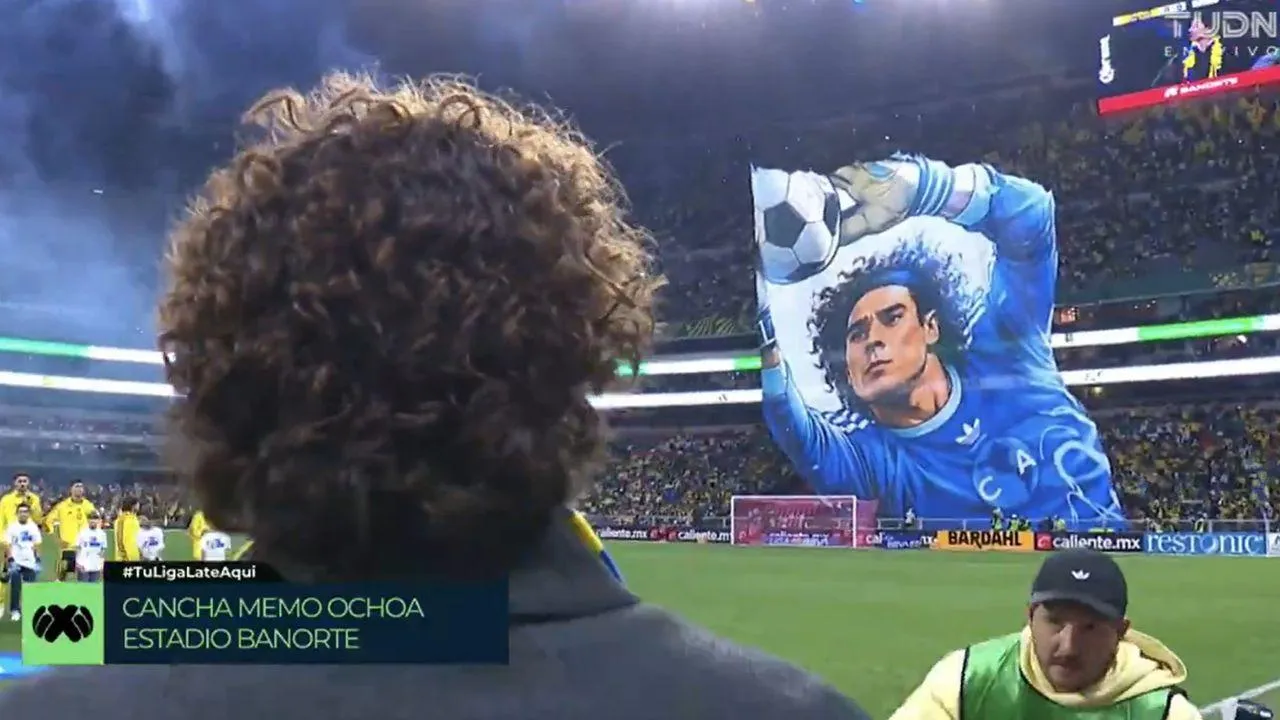 VÍDEO: Club América emociona Guillermo Ochoa com tifo gigante no México
