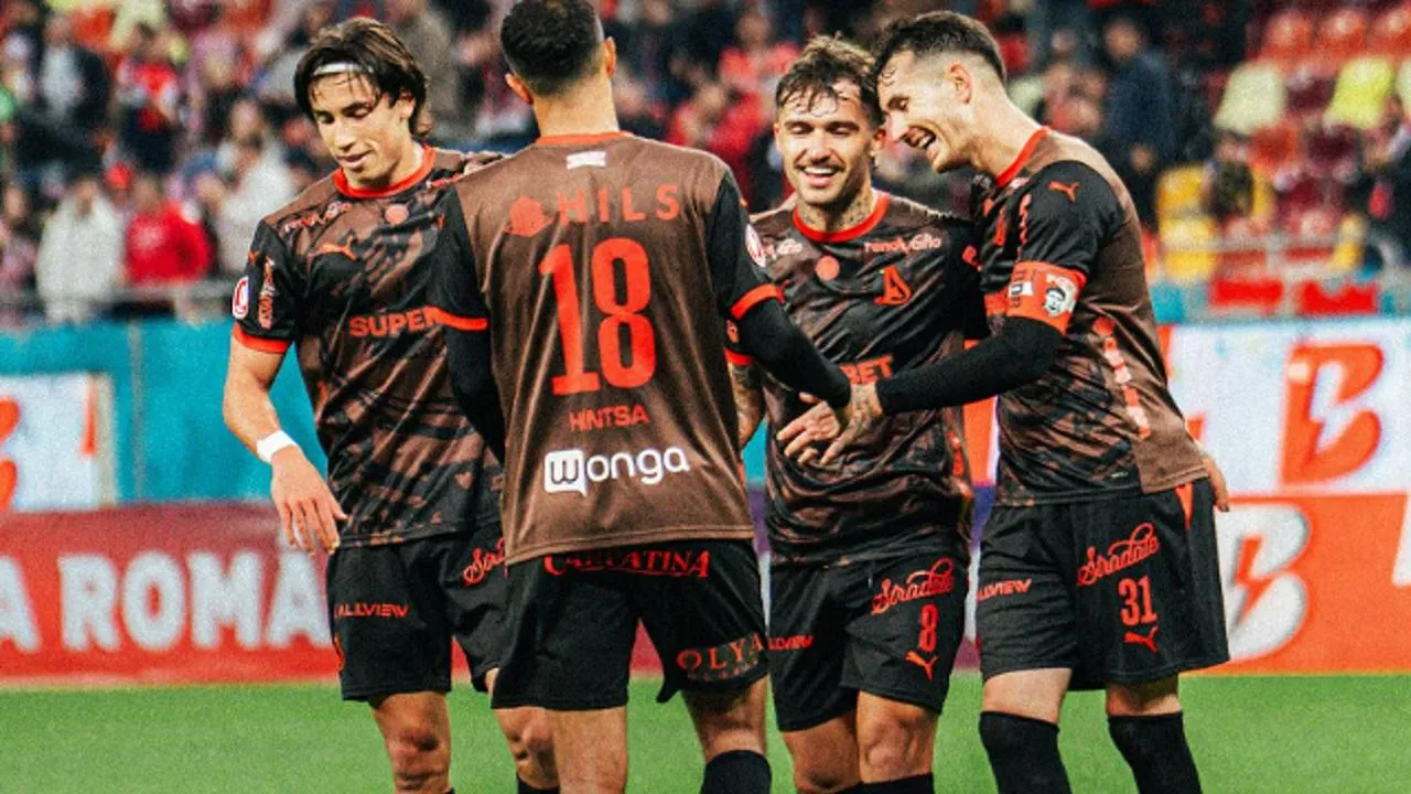Diogo Pinto assina hat-trick na goleada do Dínamo de Bucareste de Nuno Campos