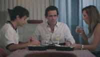 Coração de Mãe: Frederico tenta desculpar-se com jantar em família, mas Madalena mostra resistência - TVI