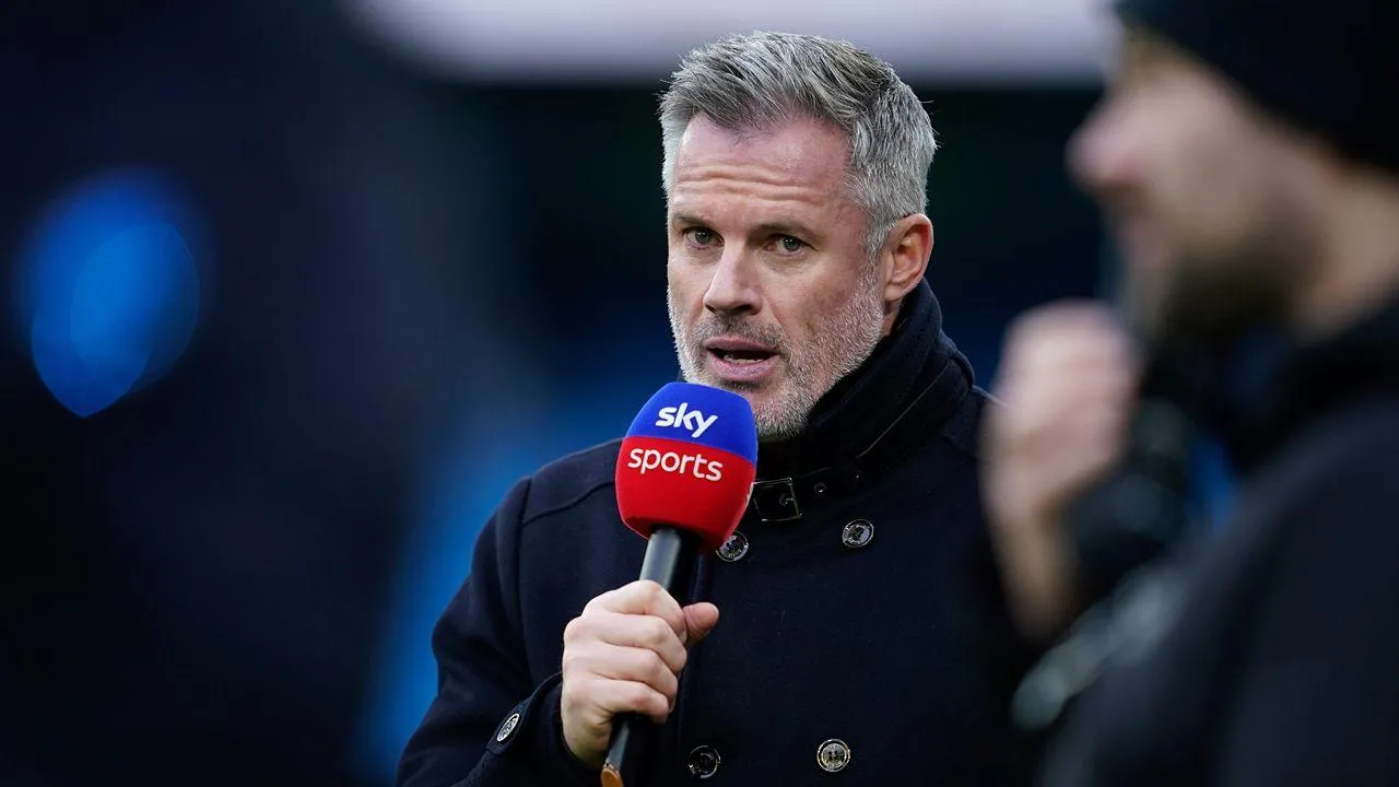 Aston Villa vai avançar judicialmente contra Jamie Carragher
