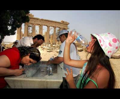Grécia: terceira onda calor consecutiva este Verão - TVI