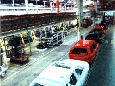 Mercado automóvel cai 4,8% em 2006 - TVI