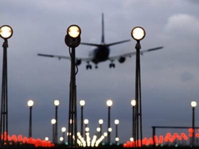 Tráfego nos aeroportos da ANA cresce 3% em 2008 - TVI