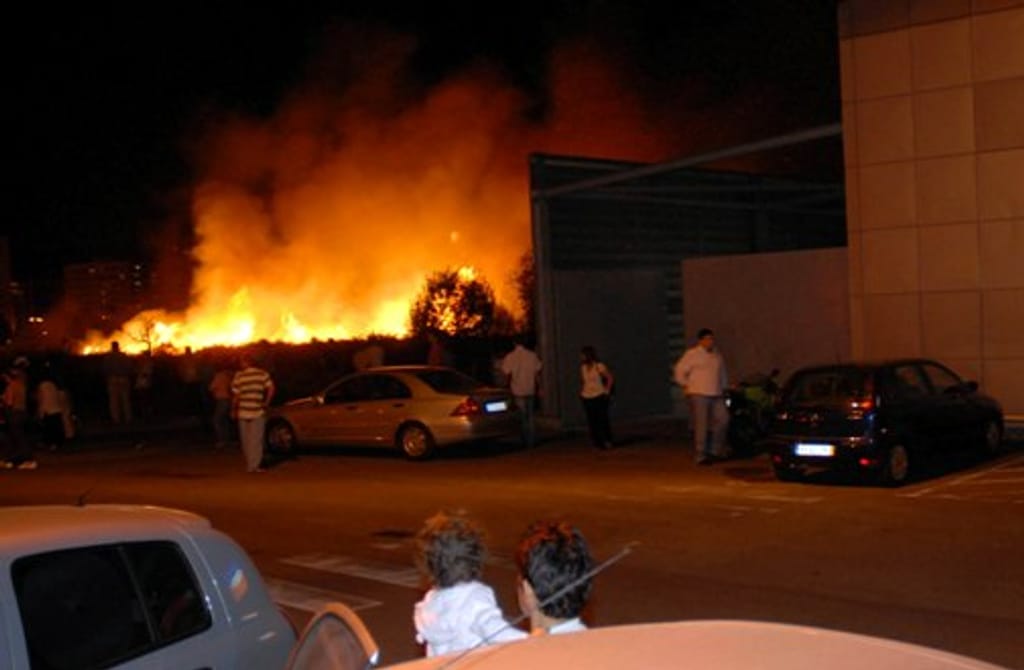 Fogo em Setúbal (Foto Lusa)
