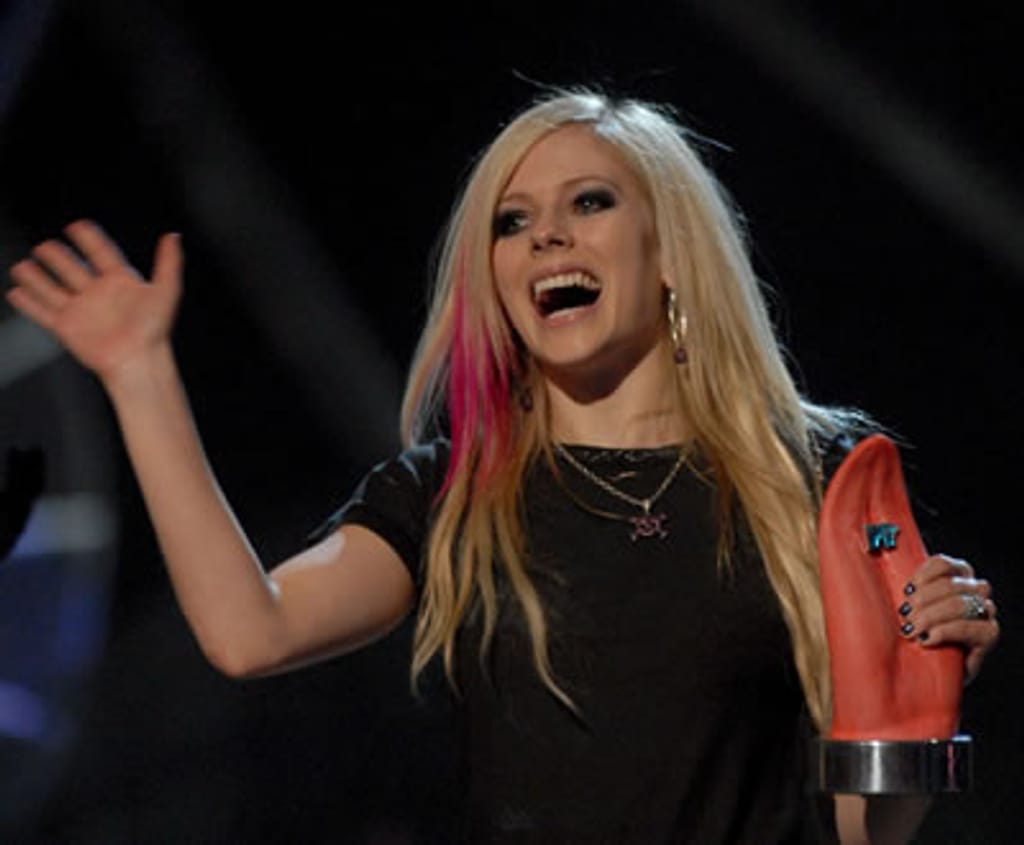 Avril Lavigne na gala dos prémios latinos da MTV