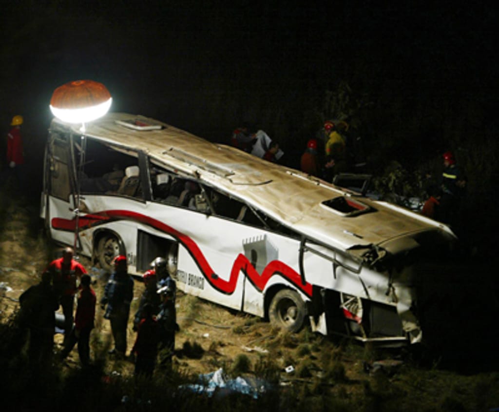 Acidente com autocarro no Nó de Fratel [António José/LUSA]