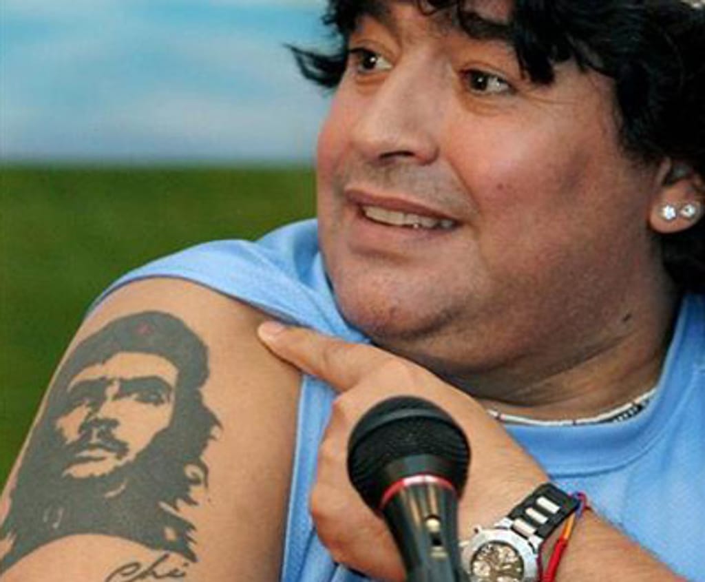 Maradona tem tatuagem de Che Guevara  no braço direito