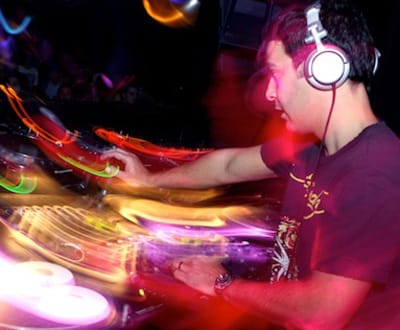 DJ Vibe no cartaz do festival Rock in Rio nos EUA - TVI