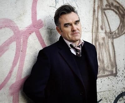 Morrissey expulsa fã do concerto em Hamburgo - TVI