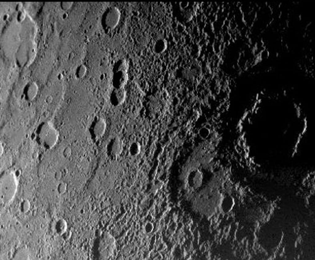 Novas fotografias de Mercúrio (Foto da NASA)