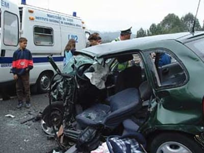 Número de mortes nas estradas em 2004 é o mais baixo em 30 anos - TVI