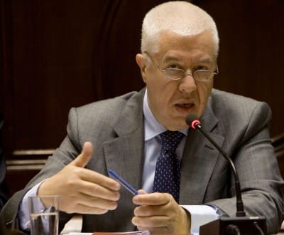 Ministro das Finanças: afirmação de Cadilhe é «gratuita» e «alarmista» - TVI