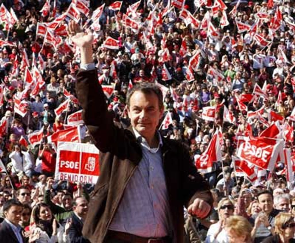 Jose Luis Rodriguez Zapatero, do PSOE, em campanha - Foto Lusa/EPA