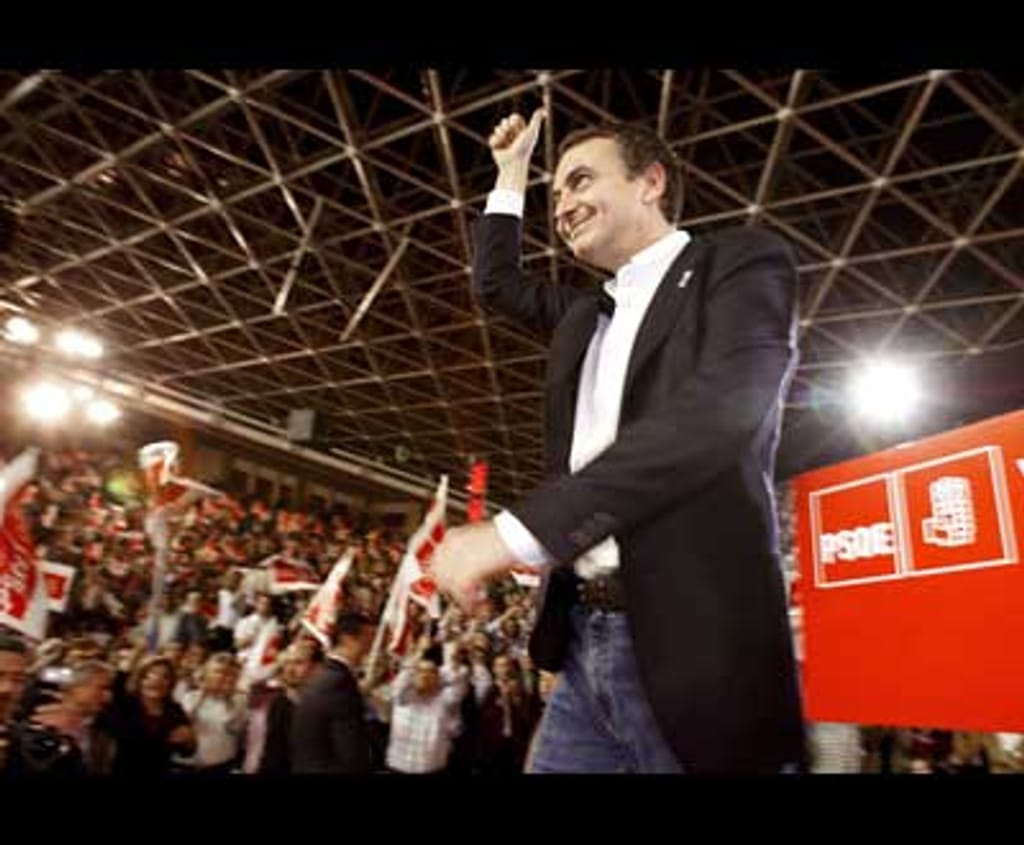 Jose Luis Rodriguez Zapatero, do PSOE, em campanha - Foto Lusa/EPA