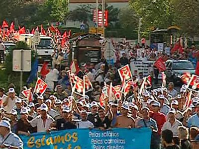 Função pública: Frente Comum pede aumentos salariais de 5% - TVI