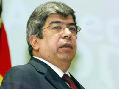 Ferro Rodrigues quer mais que a demissão de Adelino Salvado - TVI