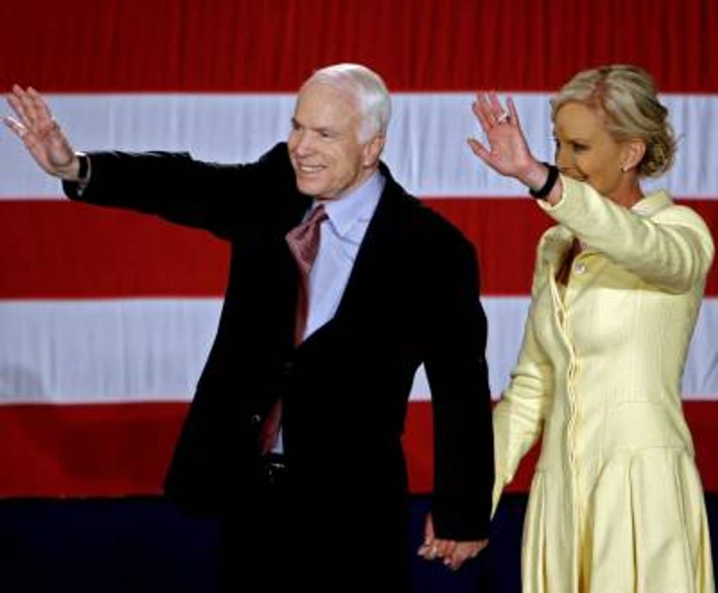 John McCain é o candidato republicano (Lusa)