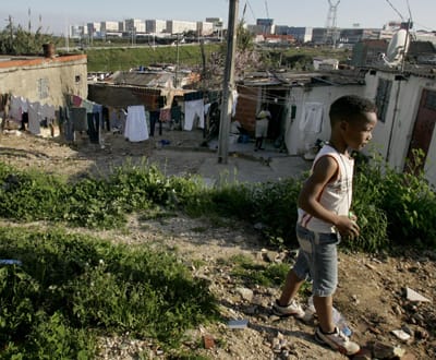 Famílias recusam sair de bairro degradado - TVI