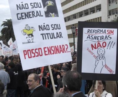 Menezes: «Acabe o mandato com a dignidade possível» - TVI