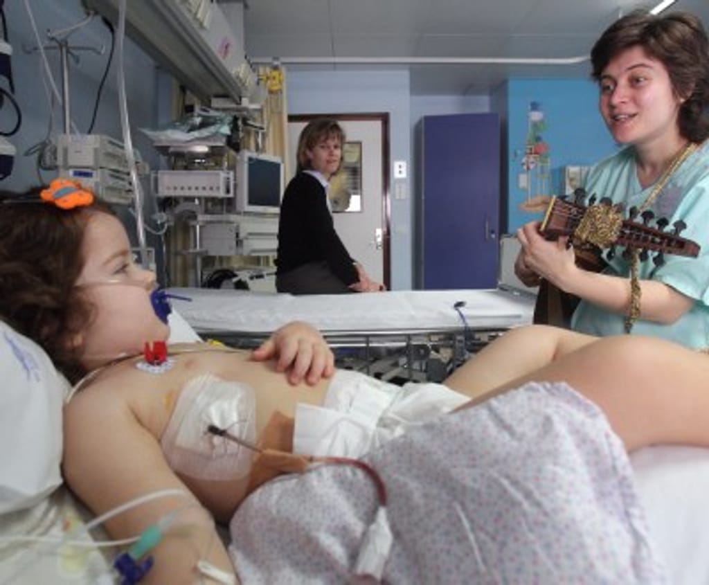 Musica no serviço de pediatria do Hospital Garcia da Horta (André Kosters/LUSA)