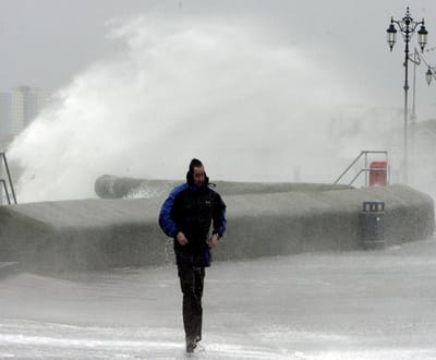 Portugal em alerta: vento pode chegar aos 90 km/hora - TVI
