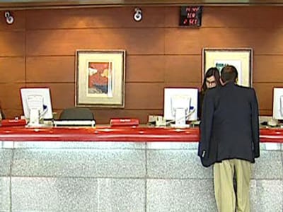 Banca: comissão de inquérito adia início de audições - TVI