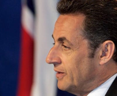 Sarkozy visita Luanda - TVI
