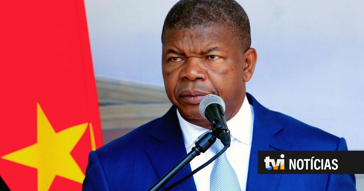 Presidente De Angola Exonera Três Ministros Tvi Notícias 