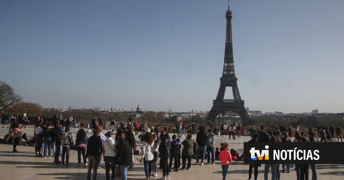Torre Eiffel reabre ao público a 16 de julho