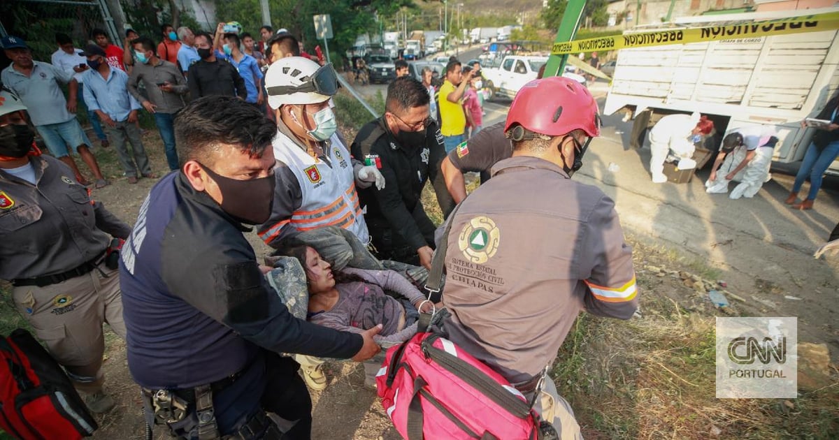 Al menos 49 muertos en accidente de camión que transportaba migrantes a México